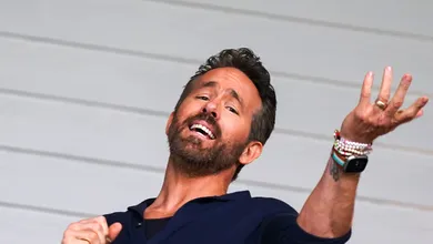 &lsquo;Eu quis dizer um rim&rsquo;: Ryan Reynolds revela pedido bizarro de jogador do Wrexham