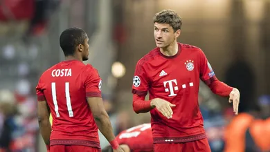 M&uuml;ller negocia com clube de Douglas Costa e pode frustrar planos da MLS