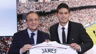 &lsquo;Quer dinheiro ou gl&oacute;ria?&rsquo;: Como presidente do Real Madrid fez James recusar City e PSG