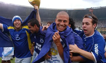 H&aacute; 15 anos, a tr&iacute;plice coroa&ccedil;&atilde;o de uma m&aacute;quina: O arrasador Cruzeiro conquistava o Brasileir&atilde;o