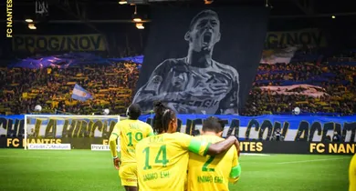 A emo&ccedil;&atilde;o transbordou os olhos no primeiro jogo do Nantes em casa desde o desaparecimento de Sala