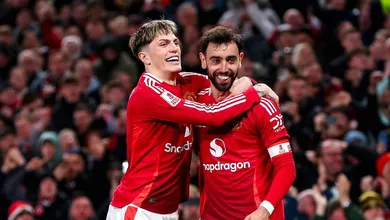 &lsquo;Ele est&aacute; sacrificando a pr&oacute;pria carreira pelo Manchester United&rsquo;