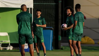 Em clima leve, Fluminense faz &uacute;ltimo treino antes de semifinal do Mundial de Clubes