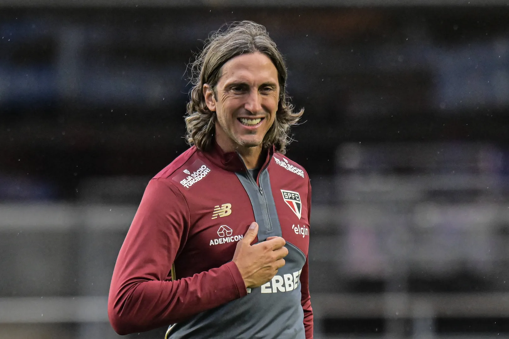 Luis Zubeld&iacute;a, t&eacute;cnico do S&atilde;o Paulo, durante o cl&aacute;ssico contra o Santos