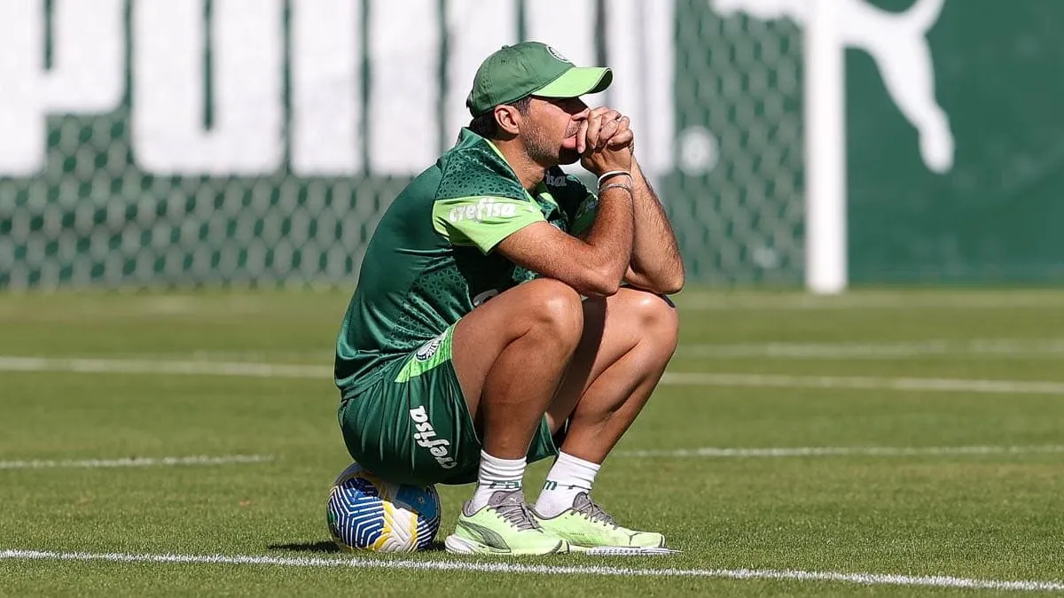 &lsquo;Joker&rsquo;: Por que Abel est&aacute; t&atilde;o preocupado por perder L&aacute;zaro por um m&ecirc;s no Palmeiras?