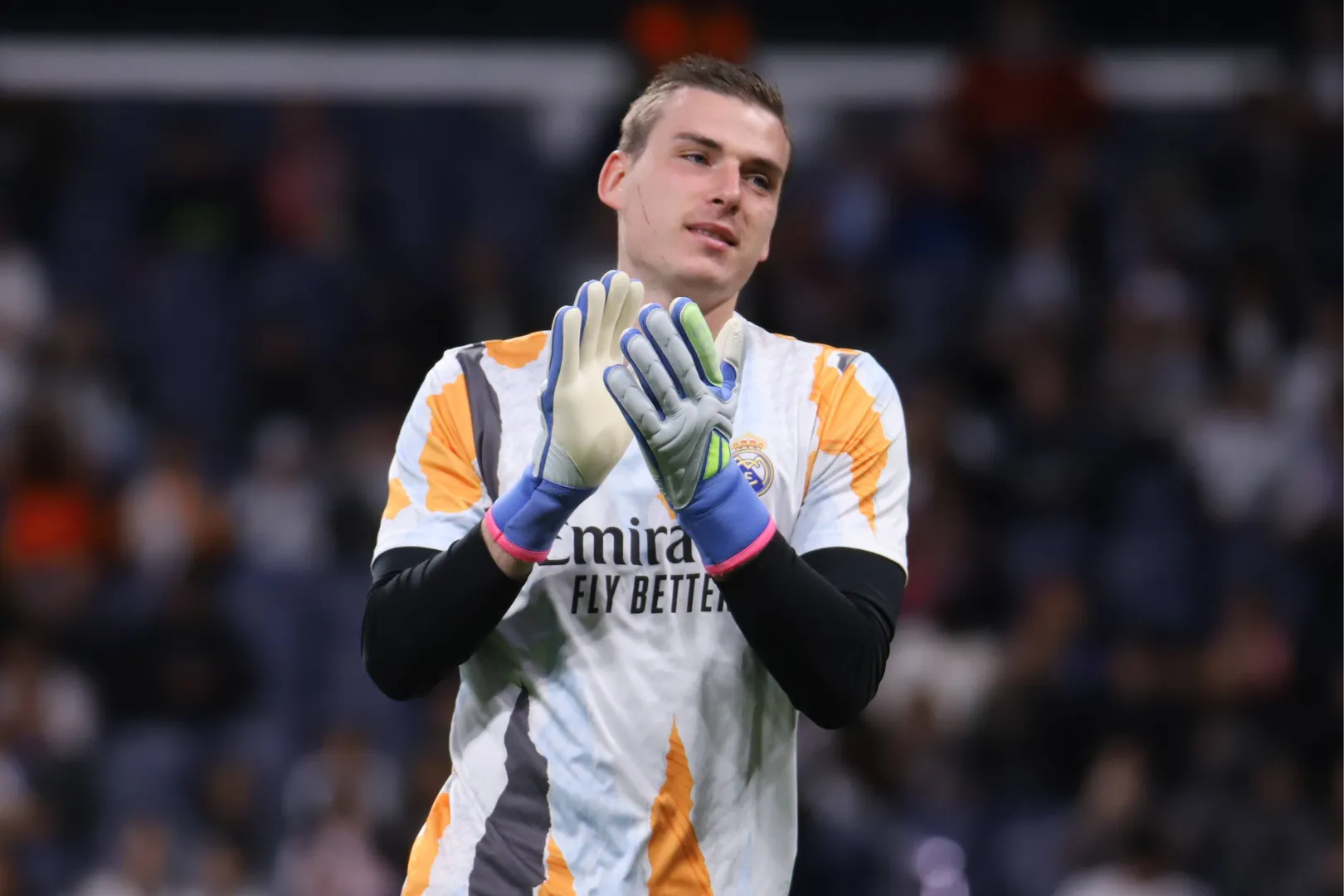 Lunin durante aquecimento do Real Madrid