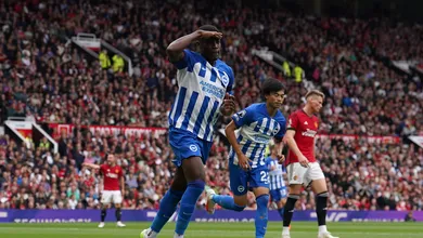 Brighton conta com gols de Welbeck e Jo&atilde;o Pedro para aniquilar o United no Old Trafford