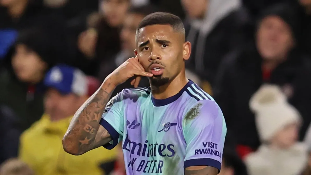 Cabelo verde? Perfil em ingl&ecirc;s? O que sabemos sobre Gabriel Jesus no Palmeiras &ndash; ou Flamengo