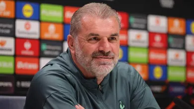 T&eacute;cnico do Tottenham ironiza &lsquo;dor de cotovelo&rsquo; de Wenger, &iacute;cone do Arsenal