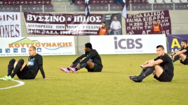 [V&iacute;deo] Na Gr&eacute;cia, jogadores protestam por trag&eacute;dia com refugiados no Mediterr&acirc;neo
