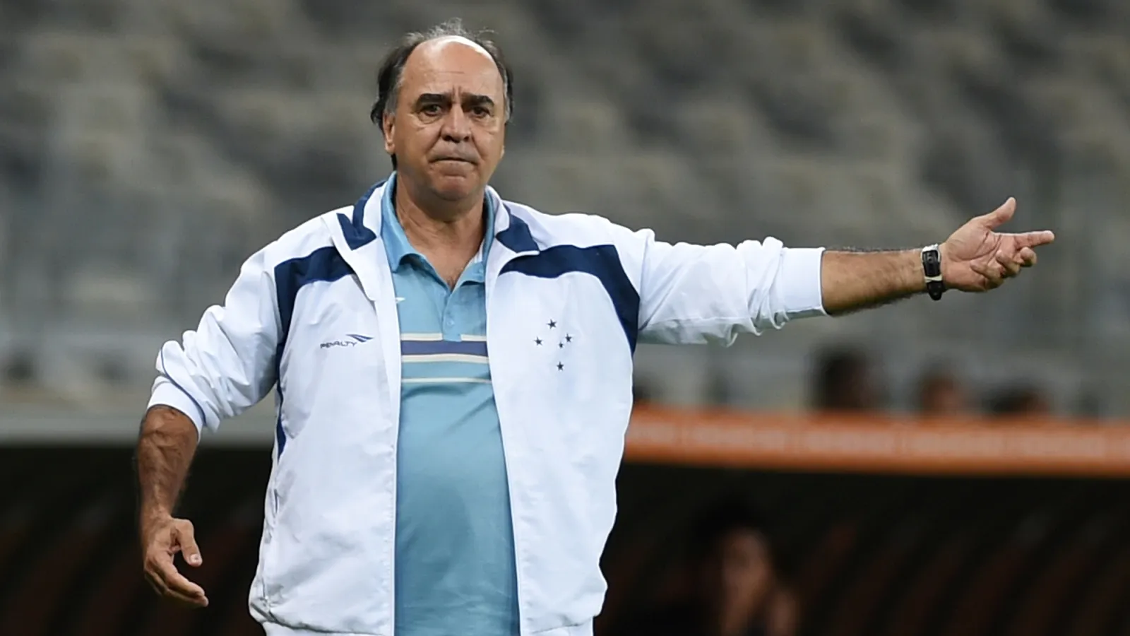 O Cruzeiro tenta se eximir dos pr&oacute;prios erros, mas comete outro ao demitir Marcelo Oliveira