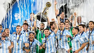 &lsquo;N&atilde;o importava meu anivers&aacute;rio, &eacute;ramos campe&otilde;es&rsquo;: Torcedor do Racing baleado no Rio se emociona