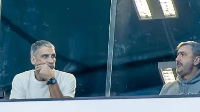 Sob olhares de Vojvoda, Santos mostra que sua pobreza t&eacute;cnica exige mais do que novo treinador