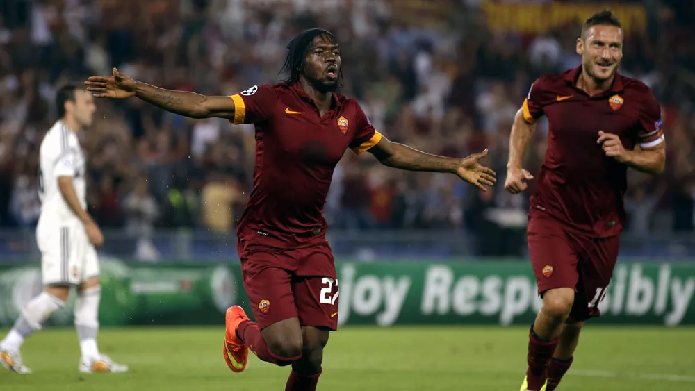Com lindo passe de Totti, Gervinho marcou um gola&ccedil;o na goleada da Roma na Champions