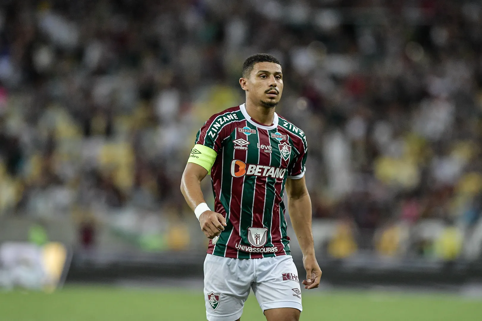 Na zaga, Andr&eacute; &eacute; o que mais se assemelha a Nino, mas anda assim, Fluminense mostra vulnerabilidade na defesa em 2024 - Foto: Icon sport