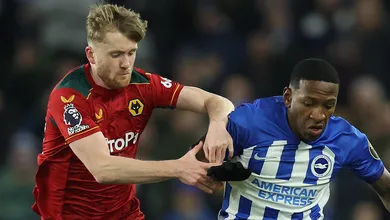 Brighton domina a posse de bola, Wolves contra-atacam, e no fim o placar n&atilde;o muda em jogo da Premier League