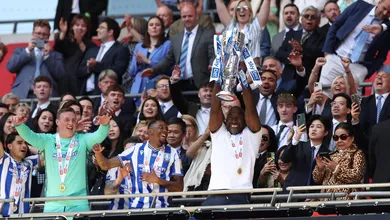 O Sheffield Wednesday coroou sua epopeia na League One com o acesso selado no &uacute;ltimo lance da prorroga&ccedil;&atilde;o