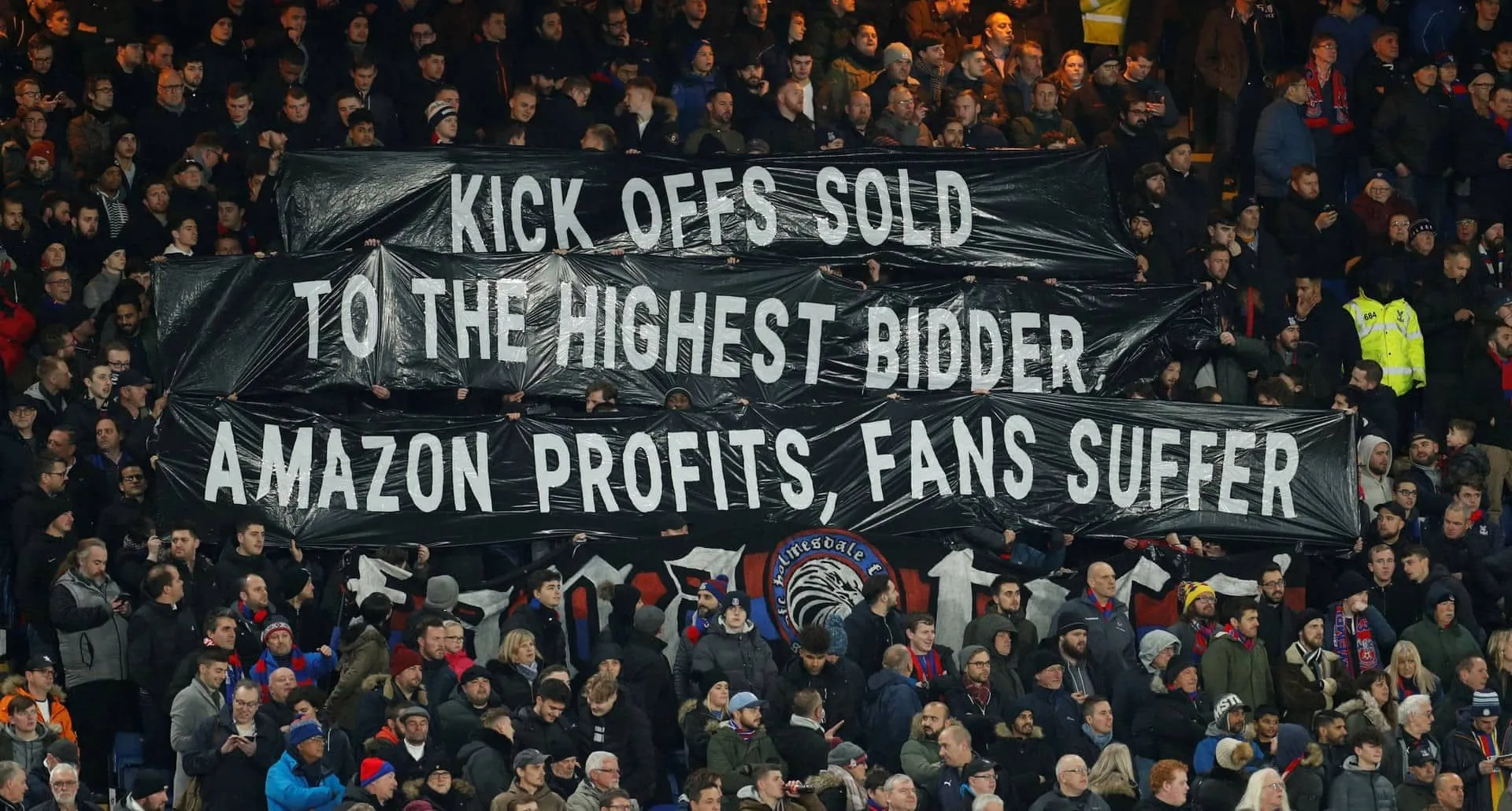 Amazon iniciou suas transmiss&otilde;es da Premier League na Inglaterra e j&aacute; foi alvo de protestos nas arquibancadas