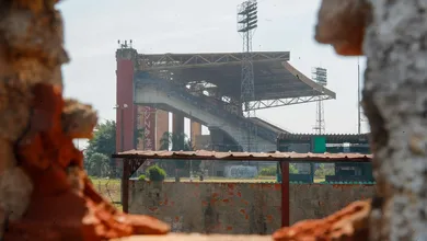 &lsquo;Maracan&atilde; de Curitiba&rsquo;, palco do &uacute;ltimo jogo da Sele&ccedil;&atilde;o na cidade est&aacute; em ru&iacute;nas