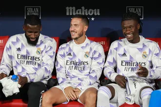 Hazard: &lsquo;Ele me falou para imitar o Cristiano Ronaldo, mas eu disse que n&atilde;o queria&rsquo;