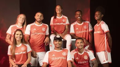 O Internacional lan&ccedil;ou uniforme &agrave; la Arsenal, e com ele quer encerrar jejum &mdash; assim como os Gunners
