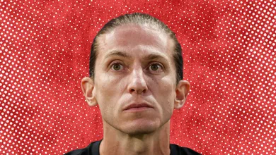 Barcelona e Aston Villa entram na briga por atacante sensa&ccedil;&atilde;o de Filipe Lu&iacute;s