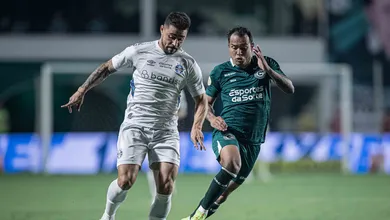 Gr&ecirc;mio demora para engrenar, mas busca empate com o Goi&aacute;s nos acr&eacute;scimos