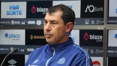 Por que o Santos ainda n&atilde;o cogita demitir F&aacute;bio Carille?