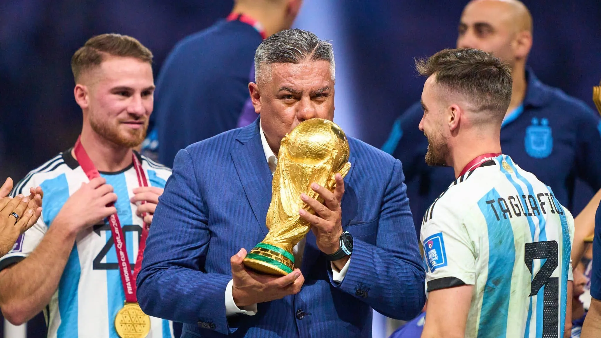 Apoio &lsquo;suspeito&rsquo; e den&uacute;ncia que envolve presidente da AFA explodem crise no futebol argentino