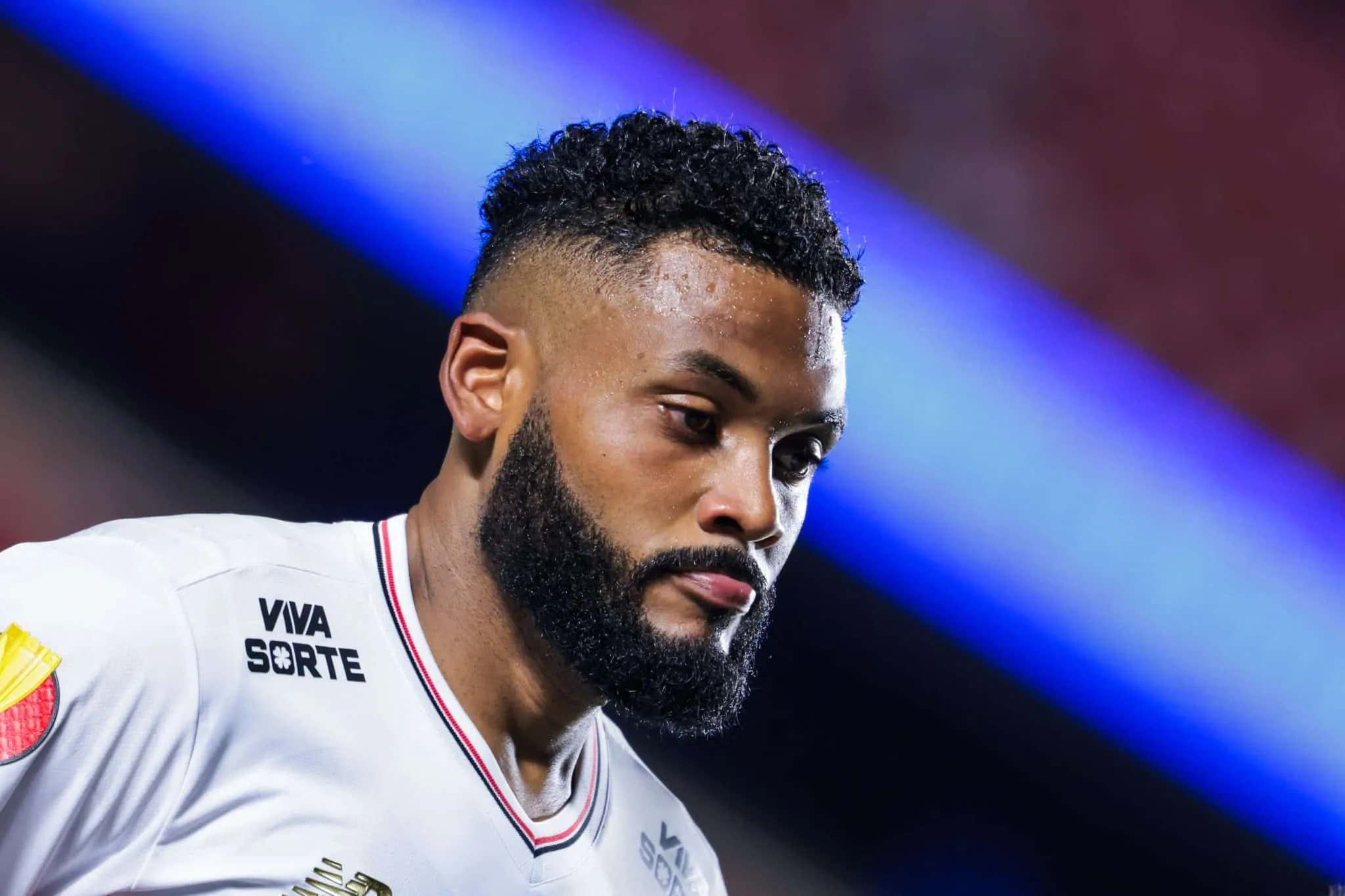 Entenda por que o S&atilde;o Paulo n&atilde;o deve negociar Sabino com o Vit&oacute;ria