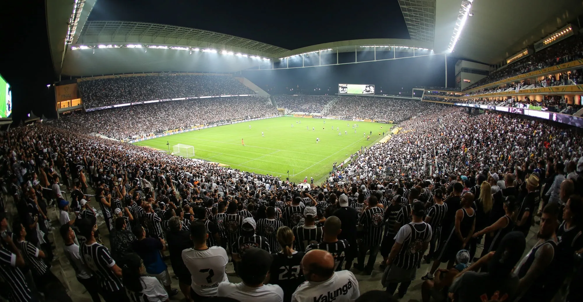 &Eacute; importante o posicionamento do Corinthians ap&oacute;s a deten&ccedil;&atilde;o de um torcedor por manifesta&ccedil;&atilde;o pol&iacute;tica em seu est&aacute;dio