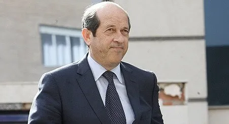 Presidente do Valencia pede demiss&atilde;o e amplia crise