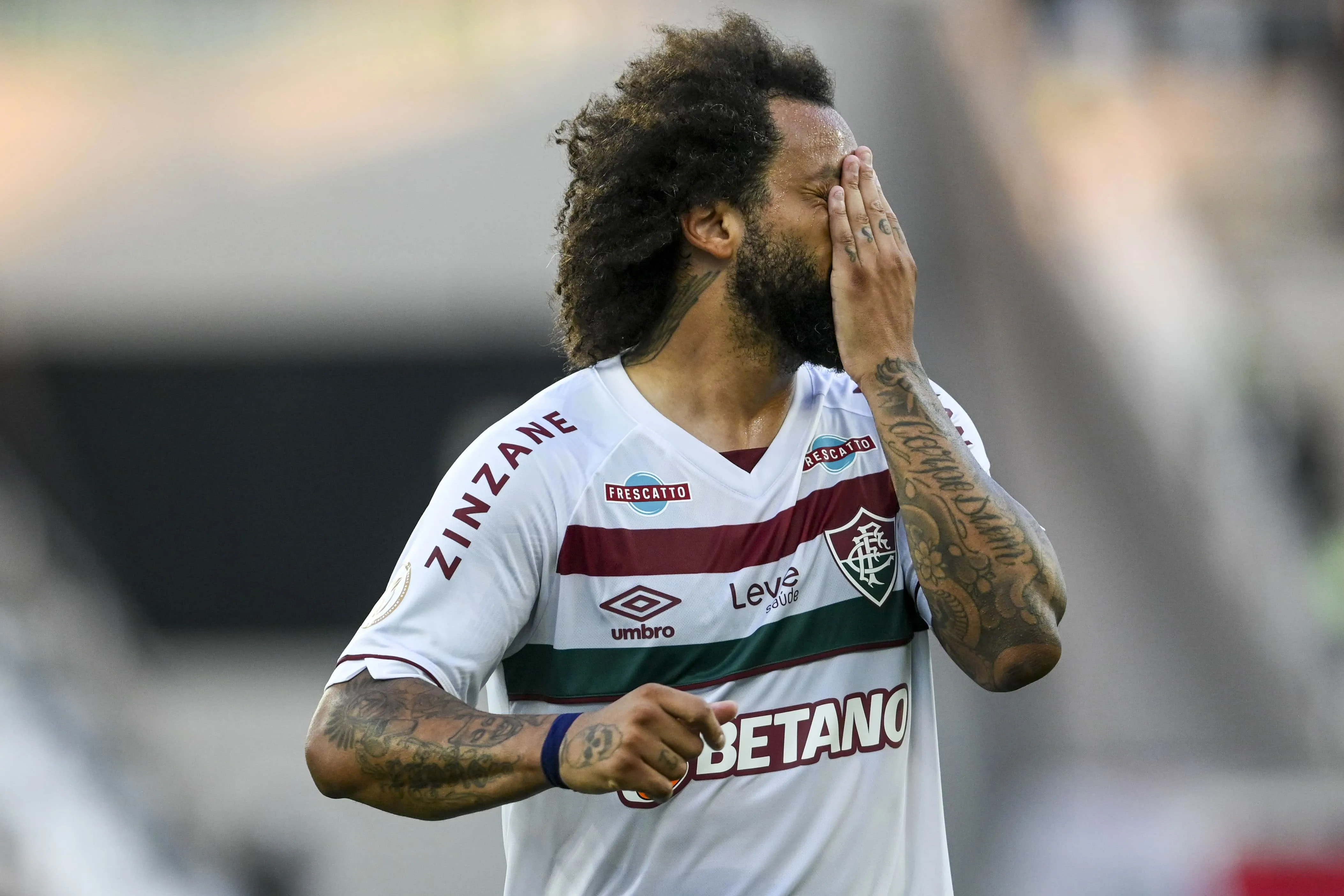 Derrota no cl&aacute;ssico liga sinal de alerta no Fluminense antes de decis&atilde;o na Libertadores