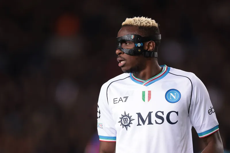 Osimhen foi alvo de Chelsea e Al-Ahli no mercado