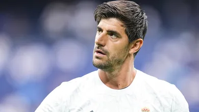 Como sa&iacute;da de Courtois resultou em preju&iacute;zo bilion&aacute;rio ao Chelsea?