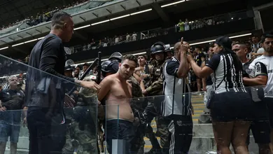Por homofobia da torcida em cl&aacute;ssico, Atl&eacute;tico-MG pode ser exclu&iacute;do do Campeonato Mineiro