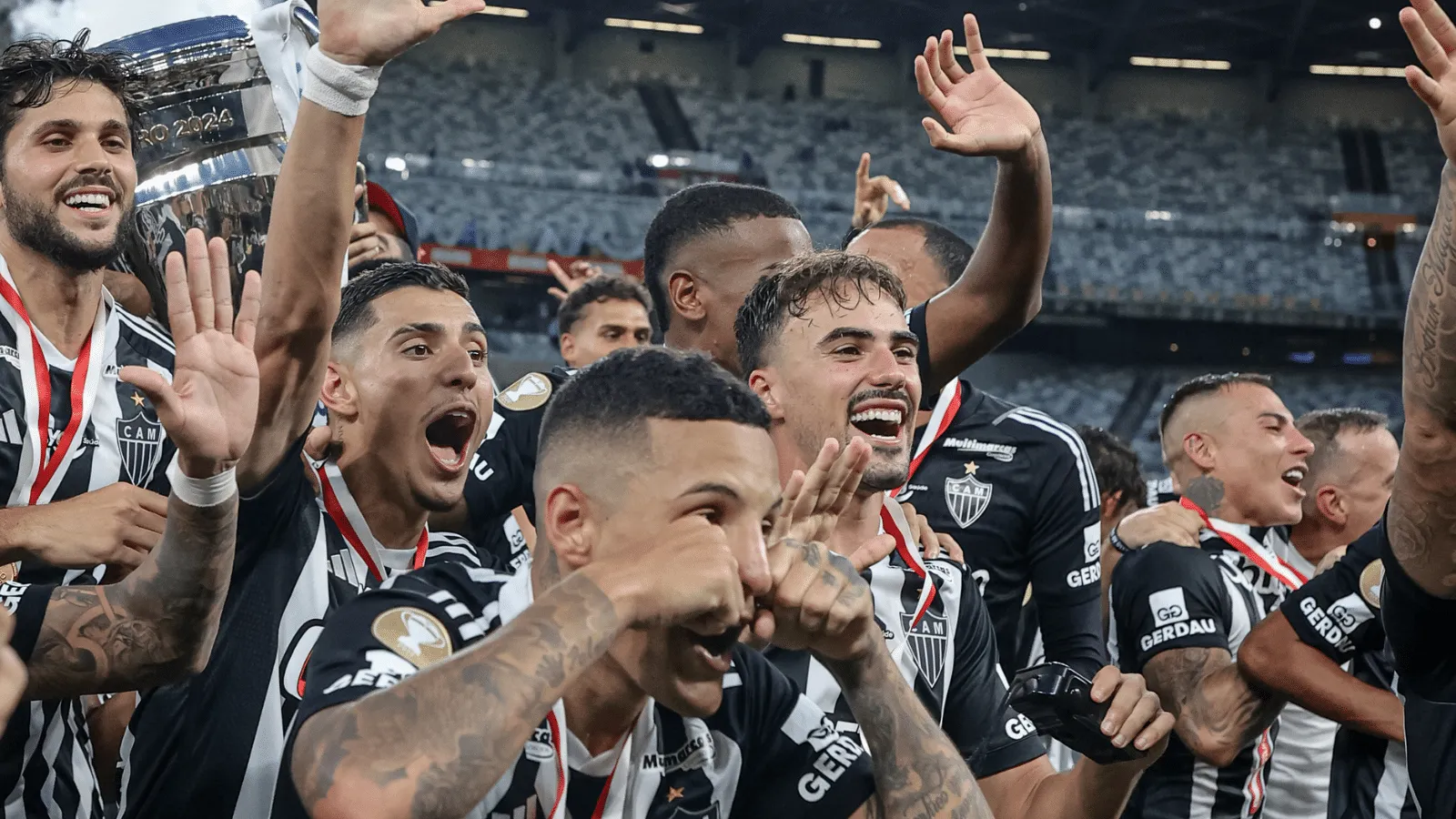 Atl&eacute;tico-MG usou milho do Cruzeiro na Arena MRV como combust&iacute;vel para t&iacute;tulo
