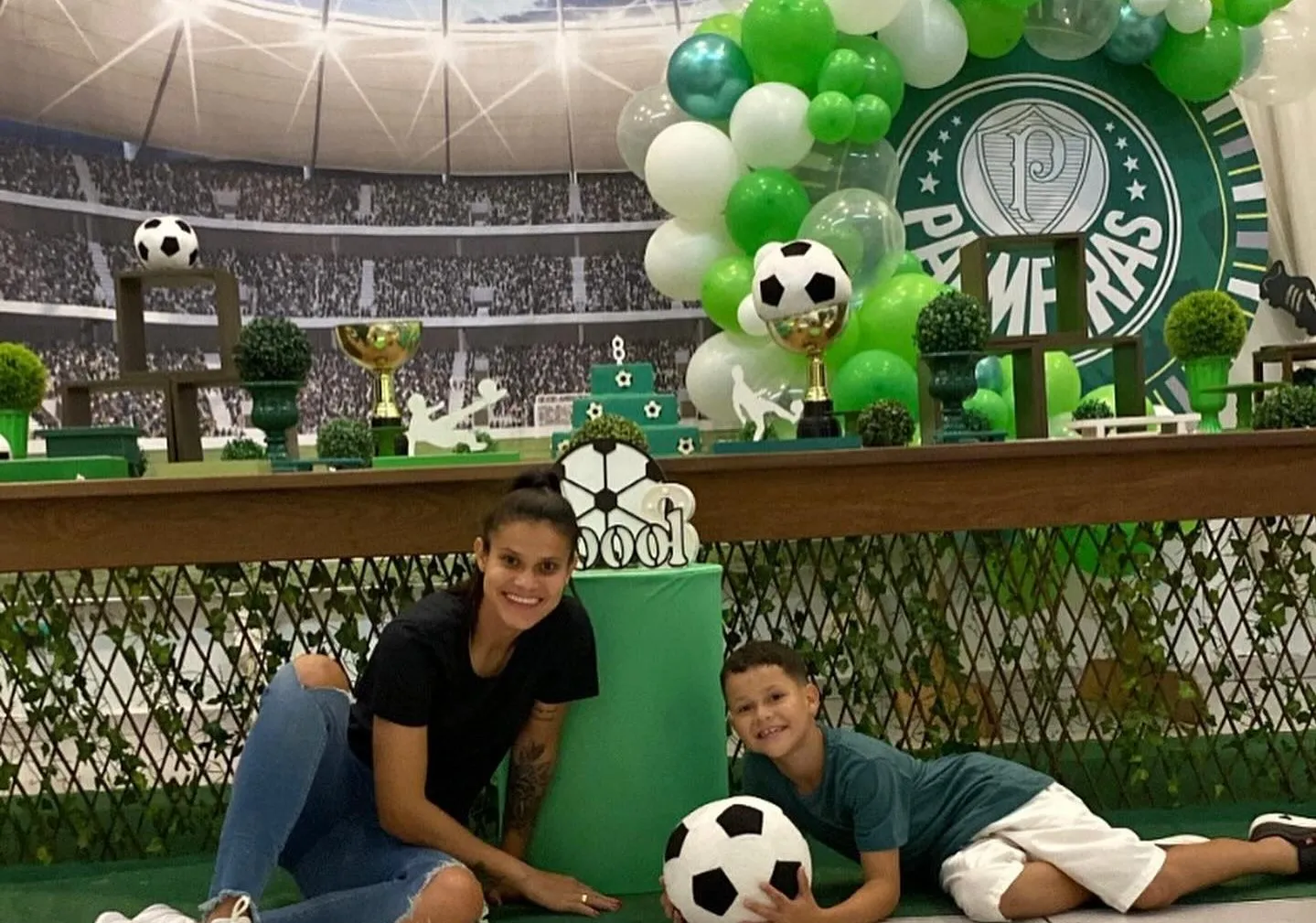 &lsquo;Realizei um dos sonhos do meu filho&rsquo;: conhe&ccedil;a Isadora Amaral, meia do Palmeiras que foi m&atilde;e na adolesc&ecirc;ncia