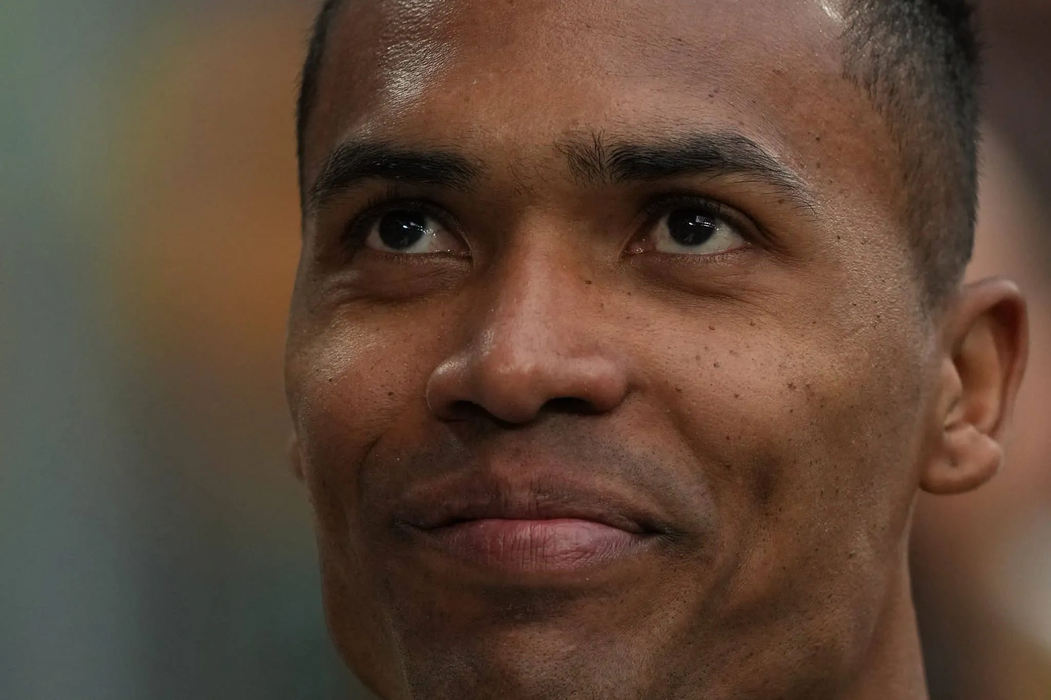 Alex Sandro muda de ideia e pode negar propostas do futebol europeu