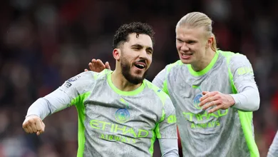 Igor Jesus at&eacute; tentou, mas m&aacute;gico do Manchester City s&oacute; n&atilde;o fez chover contra o Forest