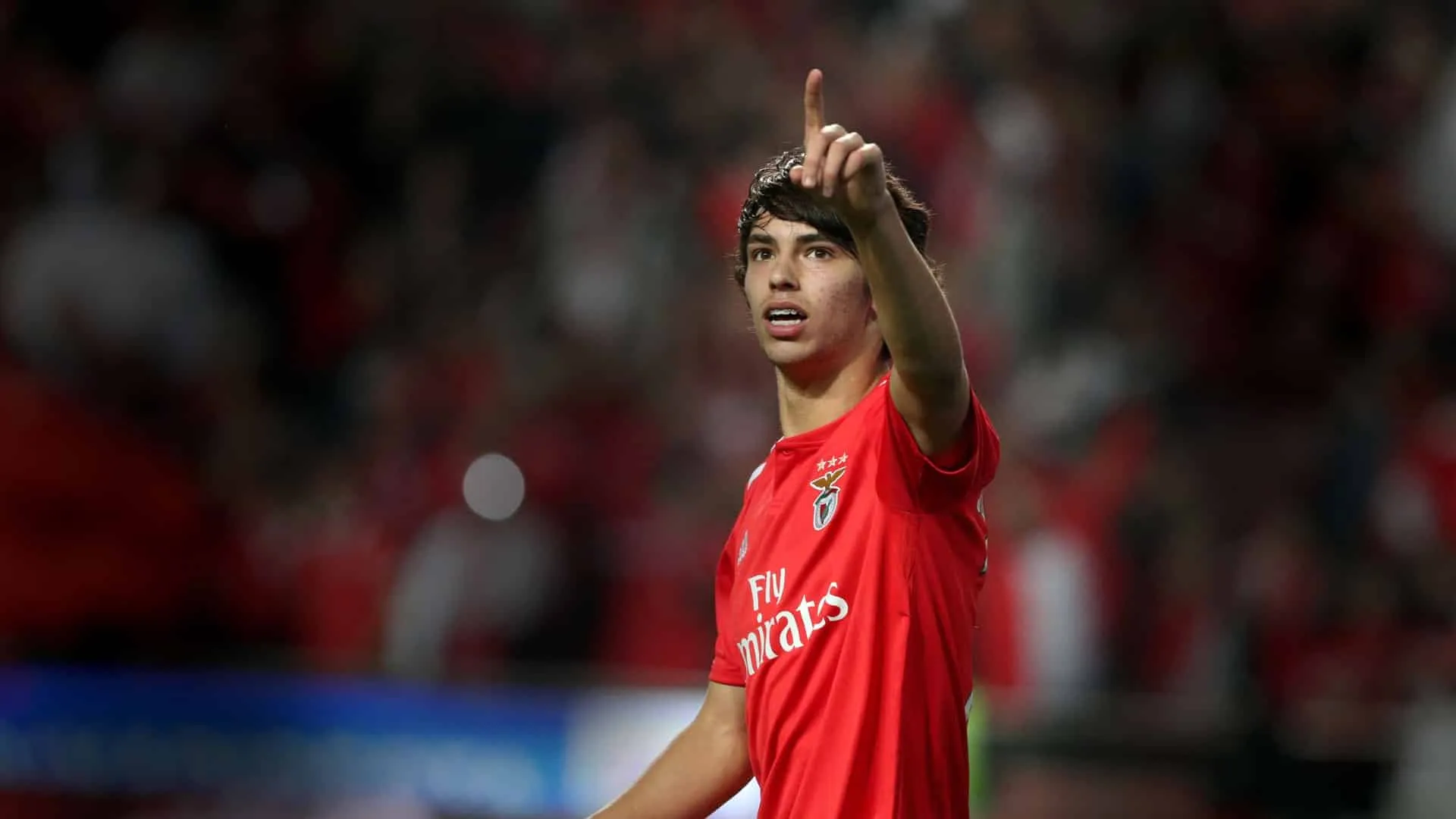 Atl&eacute;tico de Madrid faz aposta alta e contrata Jo&atilde;o F&eacute;lix, do Benfica, por &euro; 126 milh&otilde;es