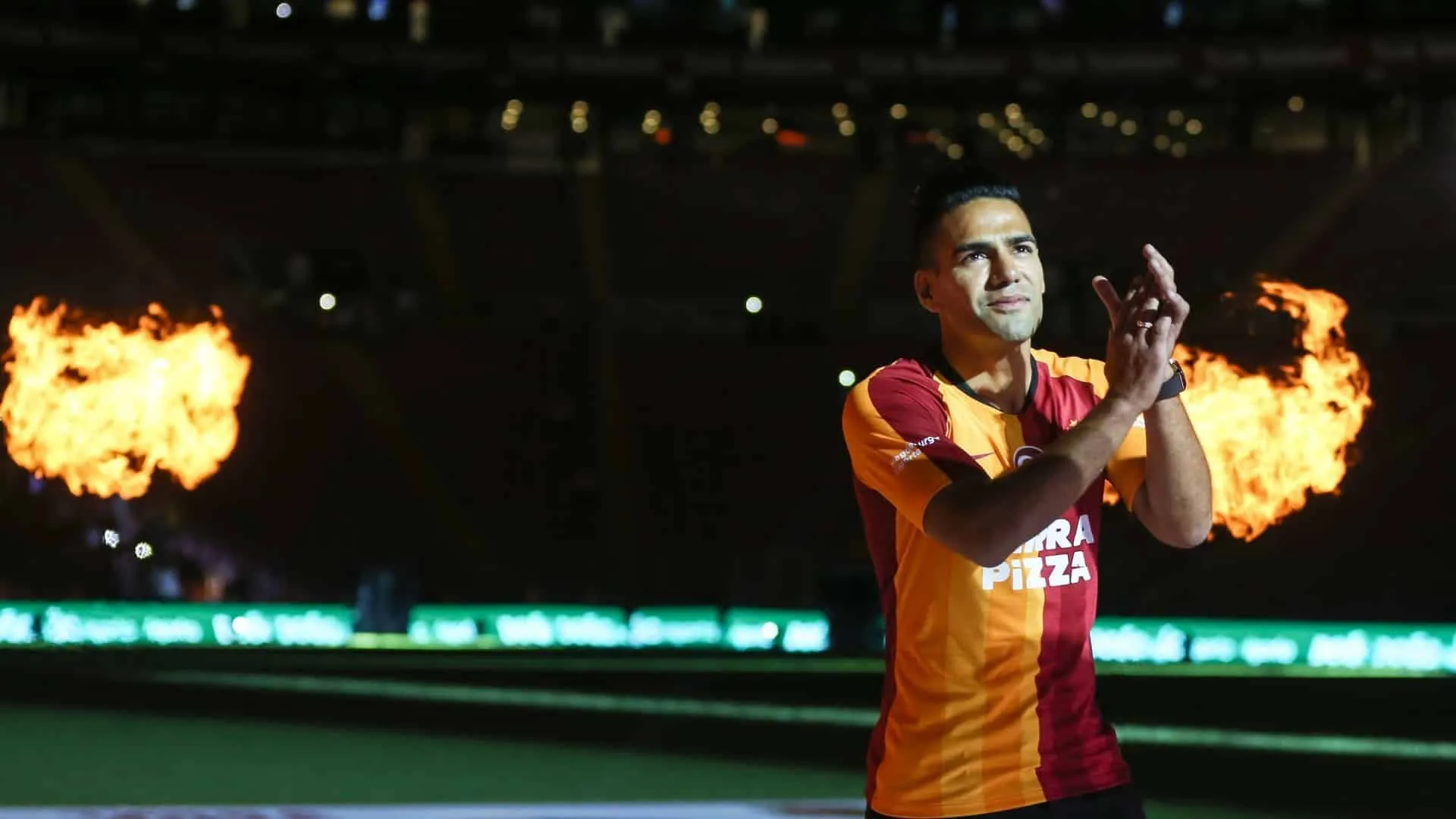 Falcao: &ldquo;A recep&ccedil;&atilde;o foi inesquec&iacute;vel, por isso queria que minha fam&iacute;lia viesse&rdquo;