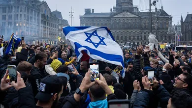 Conflito entre torcedores do Ajax e israelenses gera 62 pris&otilde;es e at&eacute; &lsquo;miss&atilde;o diplom&aacute;tica&rsquo;