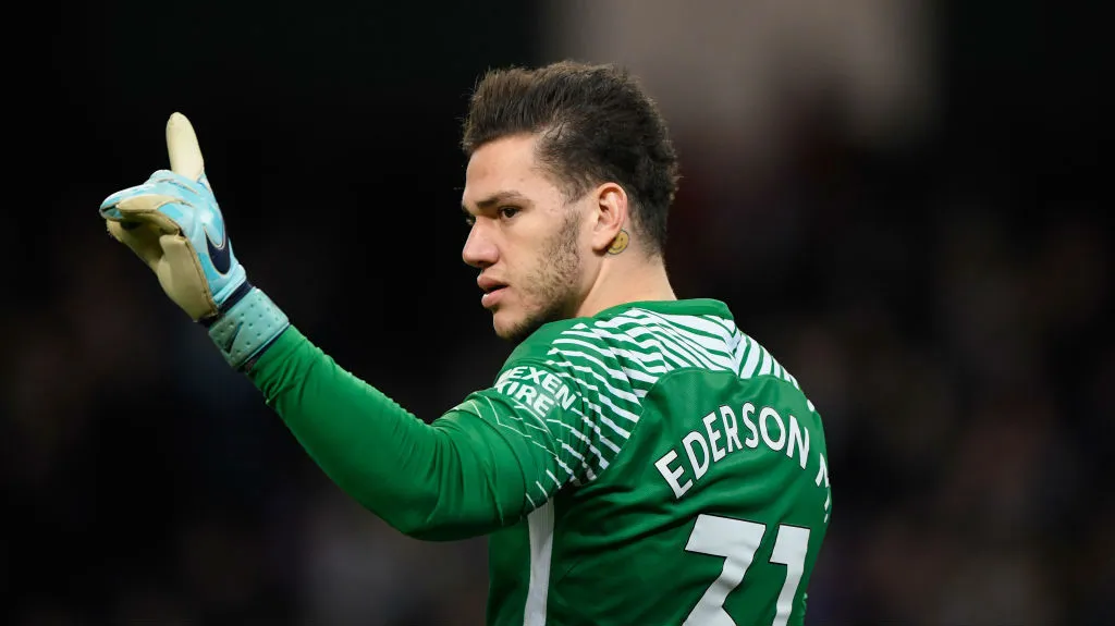 A atua&ccedil;&atilde;o gigante de Ederson contra o United termina por afirmar sua import&acirc;ncia no City