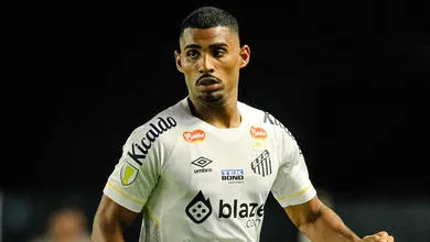Quanto Joaquim vale na vis&atilde;o do Santos e na vis&atilde;o do mercado?