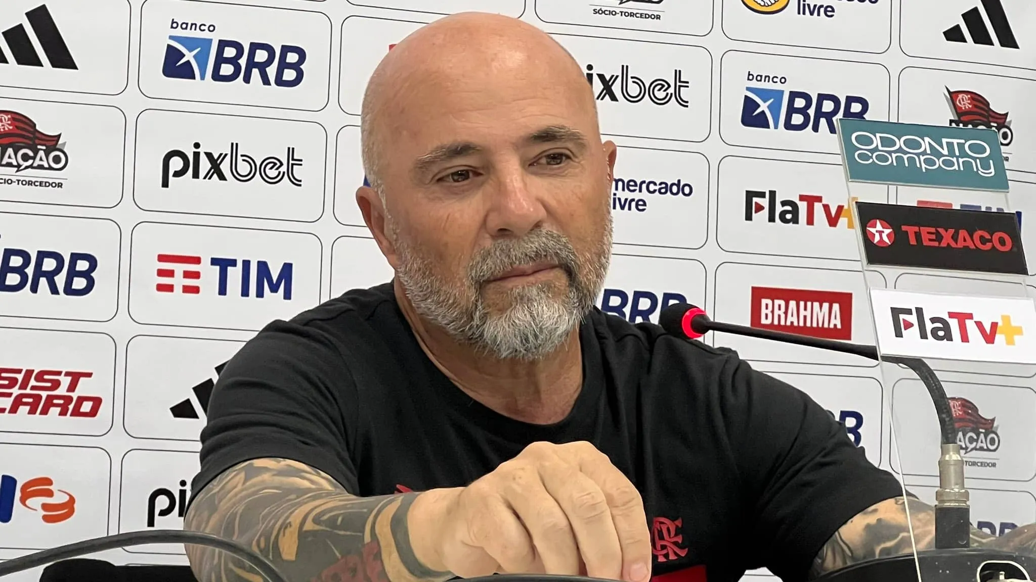 Aliviado, Sampaoli exalta entrega do Flamengo e v&ecirc; primeiro tempo &lsquo;excelente&rsquo;