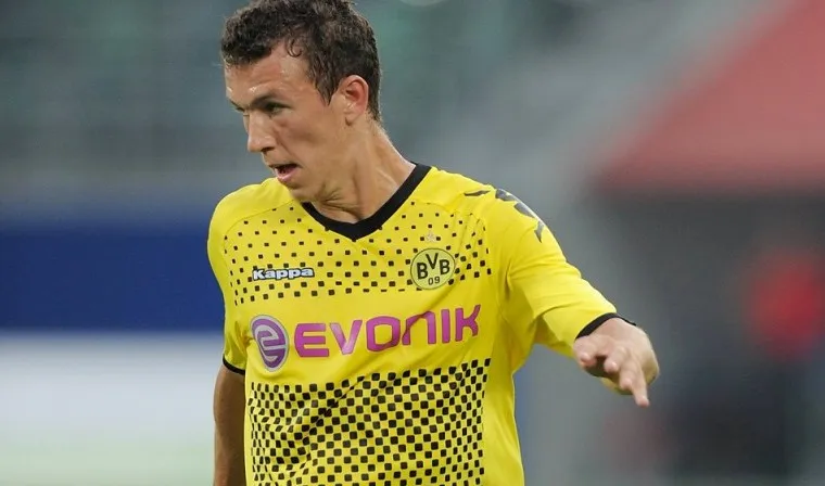 Saindo do banco? Wolfsburg acerta a chegada de Perisic