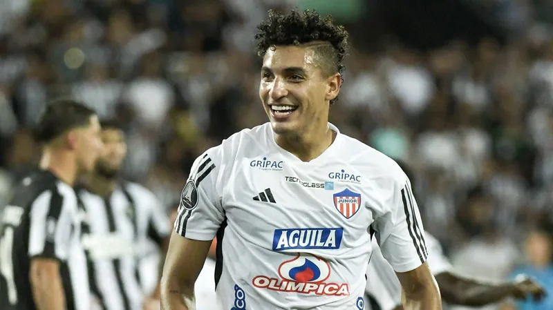 Fluminense acertou com o colombiano Gabriel Fuentes, do Junior-COL, novo refor&ccedil;o para a lateral-esquerda - Foto: Imago