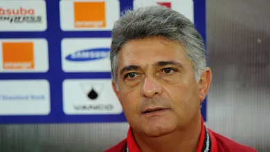 Quando a estreia da Copa Africana foi marcada pelo encontro entre dois t&eacute;cnicos brasileiros