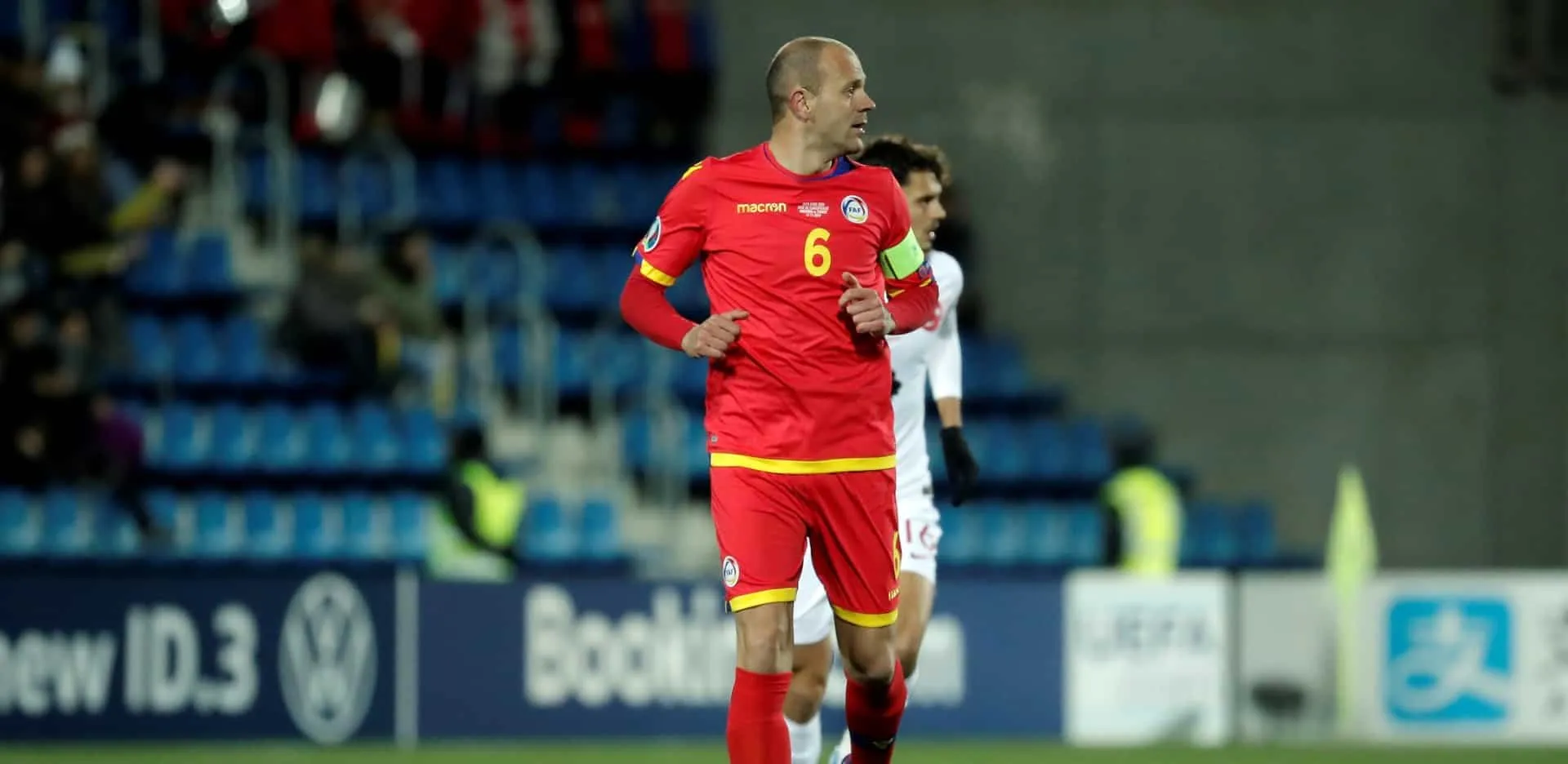 Andorra agora tem um recorde no futebol: com mais de 22 anos na sele&ccedil;&atilde;o, Ildefons Lima estabeleceu a maior marca da hist&oacute;ria
